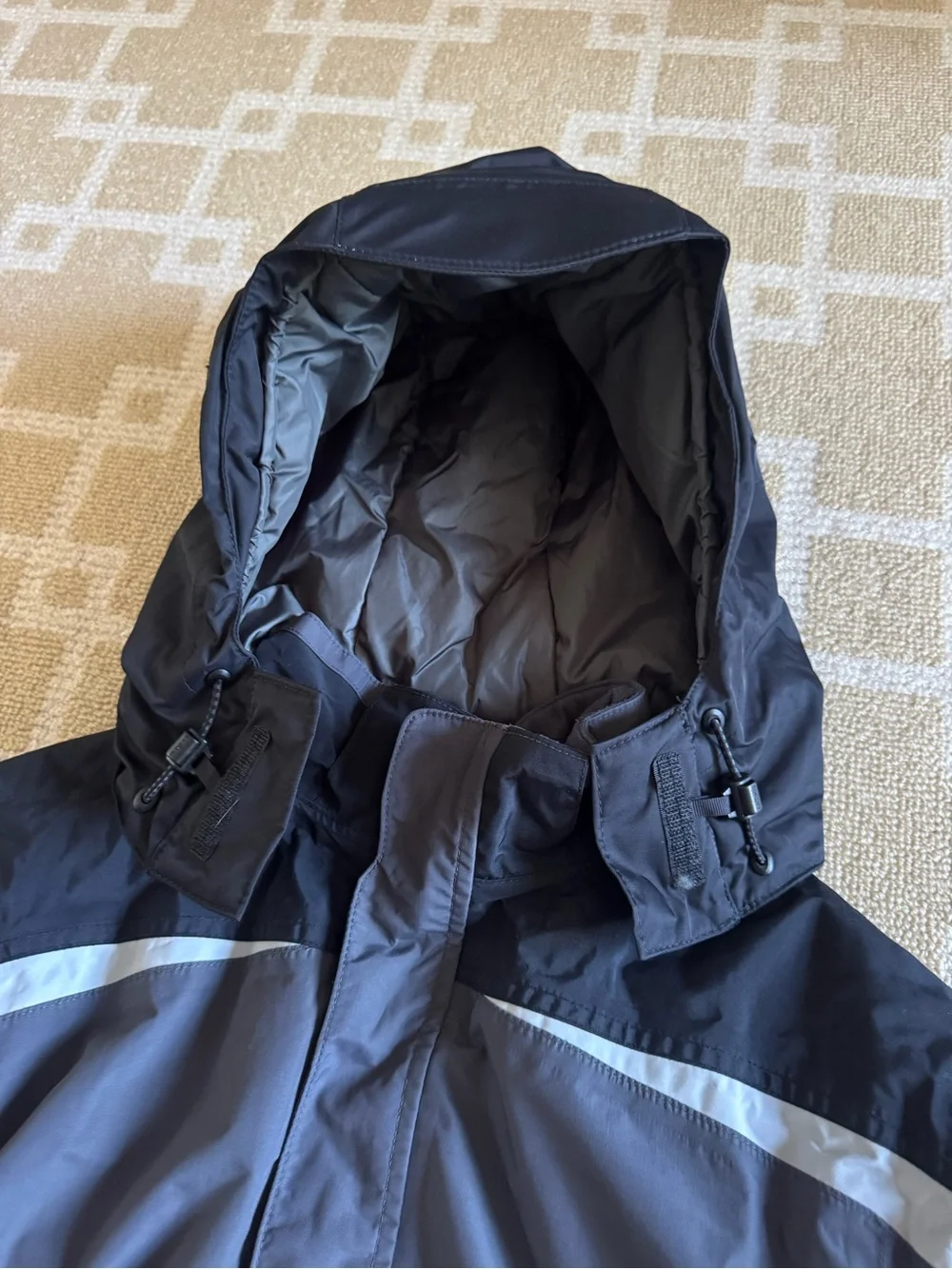 L.L. Bean Kids Insulated Ski Jacket Hooded Parka Black Gray Boys Medium 10-12